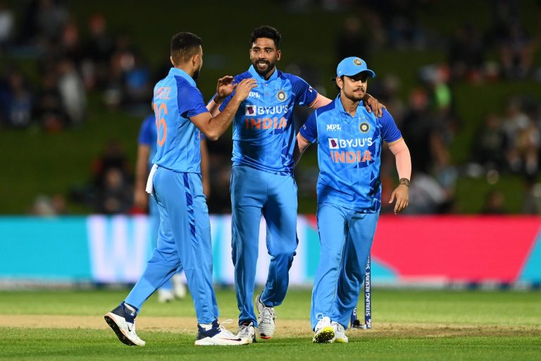 IND vs NZ 3rd T20 2022: शेवटच्या निर्णायक सामन्यात DLS अंतर्गत भारतीय संघाचा विजय, मालिकाही घातली खिशात