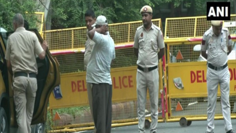 Delhi Hospitals Bomb Threat e-mails: दिल्लीतील 2 रुग्णालयांना बॉम्बने उडवण्याची धमकी, ई-मेलद्वारे पाठवण्यात आला संदेश; चौकशी सुरू