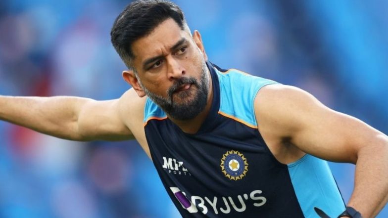 DRS घेण्यात MS Dhoni लाही या 2 कर्णधारांनी टाकले मागे, हे आकडे स्वतःच याची देतात साक्ष