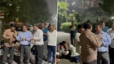 Dog Attack in Ghaziabad: भटक्या कुत्र्यांना आवरा, पंचशील वेलिंग्टन सोसायटीमधील नागरिकांचा आंदोलन (Watch Video)