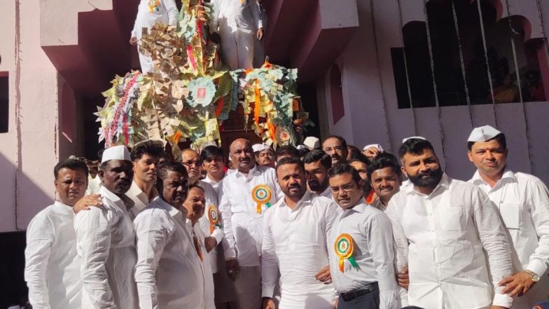 Pusegaon Yatra 2022: मंत्री राधाकृष्ण विखे पाटील यांच्या हस्ते श्री सेवागिरी महाराजांच्या रथाचे पूजन व श्री सेवागिरी कृषी व पशु-पक्षी प्रदर्शनाचे उद्घाटन