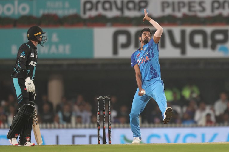 IND vs NZ 1st T20 Live Score: भारताला मिळाली दुसरी विकेट, वॉशिंग्टन सुंदरने एकाच षटकात दोन फलंदाजांना केले बाद