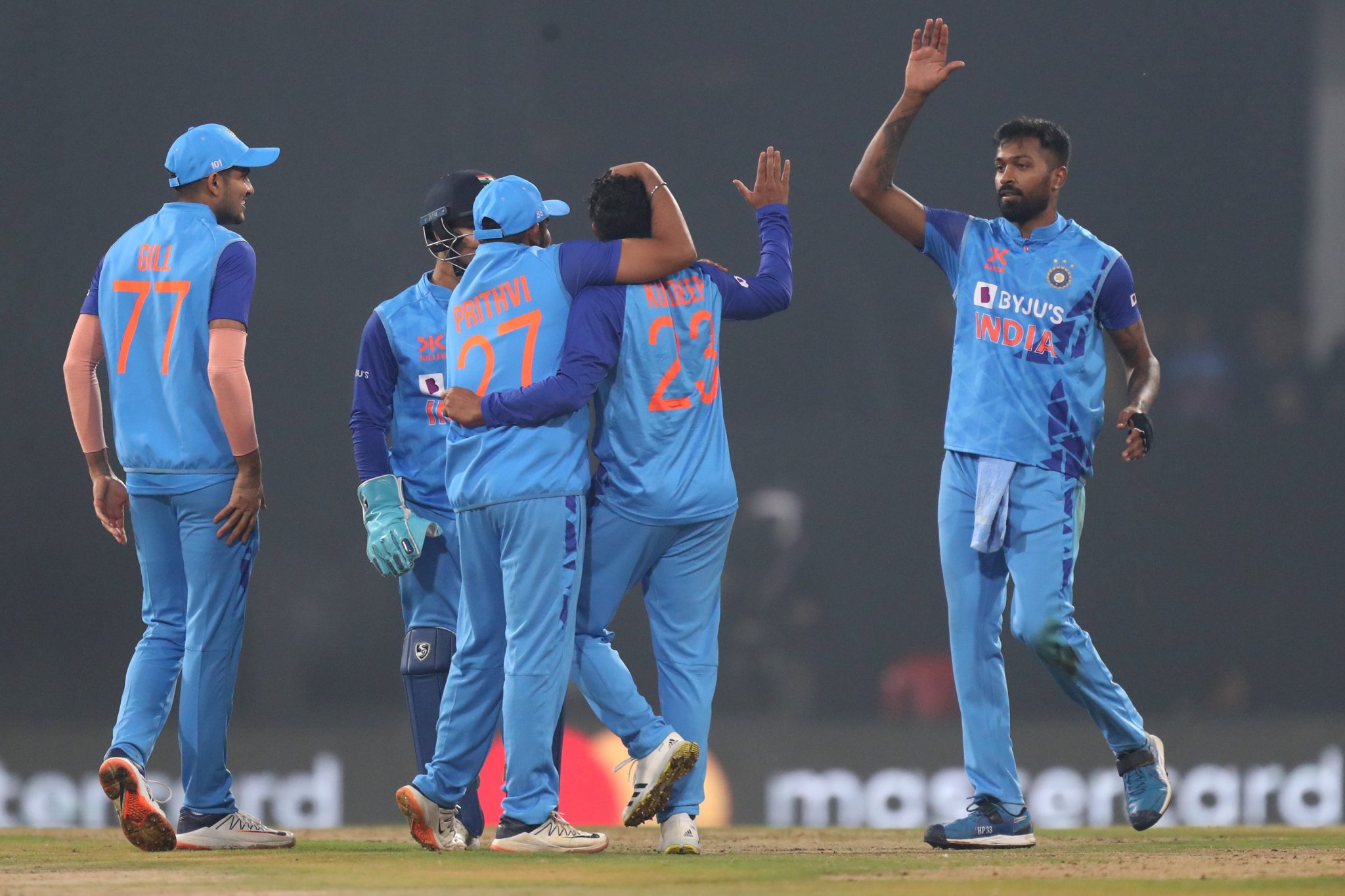 India T20I Squad For England Series: गेल्या मालिकेपासून टीम इंडियामध्ये खूप मोठा बदल, 'या' 5 खेळाडूंना दाखवला बाहेरचा रस्ता