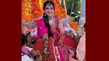 Anant Ambani-Radhika Merchant Wedding: अंबानींची सून राधिका मर्चंट चा रंगला मेहंदी सोहळा; 'Ghar More Pardesiya' वर खास नृत्य (Watch Video)