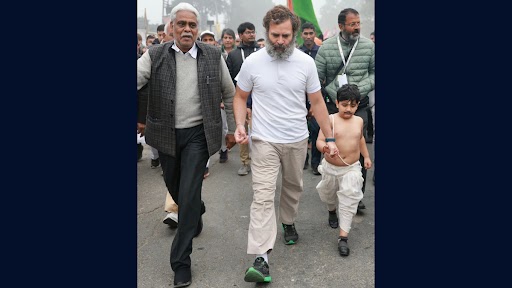 Rahul Gandhi यांच्यासोबत 'चंद्रशेखर आजाद' यांच्या लूक मध्ये 'Bharat Jodo Yatra' मध्ये चालला 5 वर्षीय चिमुकला; सोशल मीडीयात फोटो वायरल