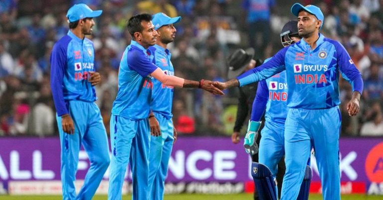 IND vs NZ 2nd T20 Live Score: न्यूझीलंडला 28 धावांवर दुसरा धक्का, सुंदरने कॉनवेला केले बाद, चहललाही मिळाली विकेट