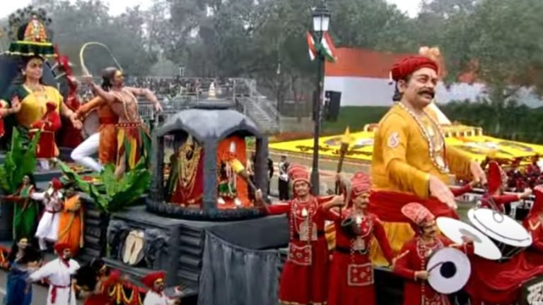 Republic Day Parade 2023: प्रजासत्ताक दिनानिमित्त कर्तव्य पथावर आयोजित संचालनात महाराष्ट्राच्या चित्ररथाची झलक (पाहा फोटो)