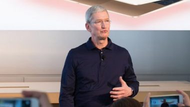 Apple’s Tim Cook 2023 यांनी स्वतःहून घेतली मानधनात 40% पेक्षा जास्त कपात;  $49 million मानधन