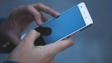 TRAI New Rules: खुशखबर! आता मोबाईल फोन्सवर Fake Calls आणि SMS ला बसणार आळा; 1 मे पासून होणार मोठा बदल, घ्या जाणून