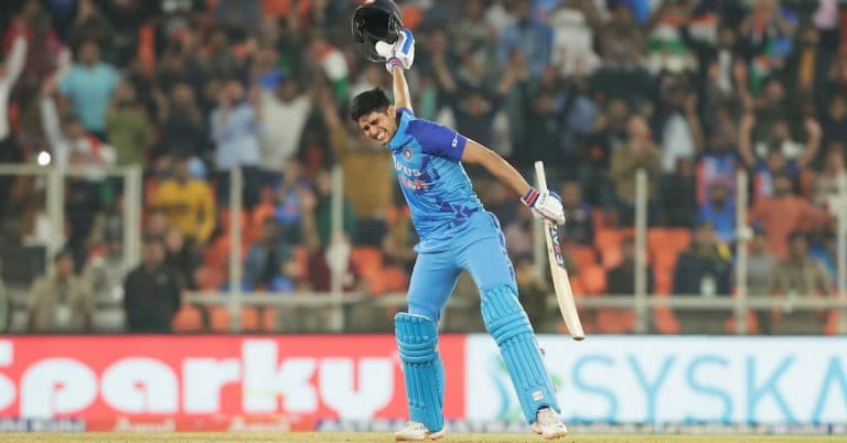 Shubman Gill Century: वनडे नंतर टी-20 मध्ये शुभमन गिलचे तुफान, शतक झळकावून विराट कोहलीला टाकले मागे