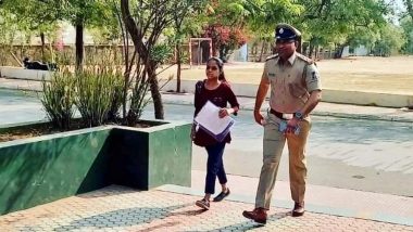 Gujarat Police: विद्यार्थनीच्या मदतीला धावून आले गुजरात पोलीस, परीक्षा केंद्रावर पोहचण्यास केली मदत