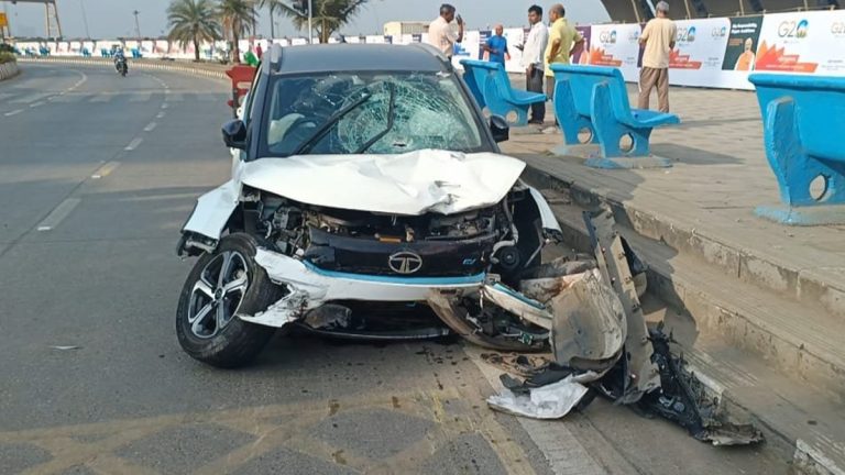 Worli Accident: वरळी मध्ये मॉर्निंग वॉकला बाहेर पडलेल्या Rajalaxmi Ram Krishnan महिलेला भरधाव गाडीची धडक, महिलेचा जागीच मृत्यू; चालक अटकेत