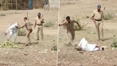 Cops Beat Father in Jalgaon: जळगावात लेकाला बोर्ड परीक्षेत कॉपी पुरवायला गेलेल्या बापाला पोलिसांनी चोपलं (Watch Viral Video)