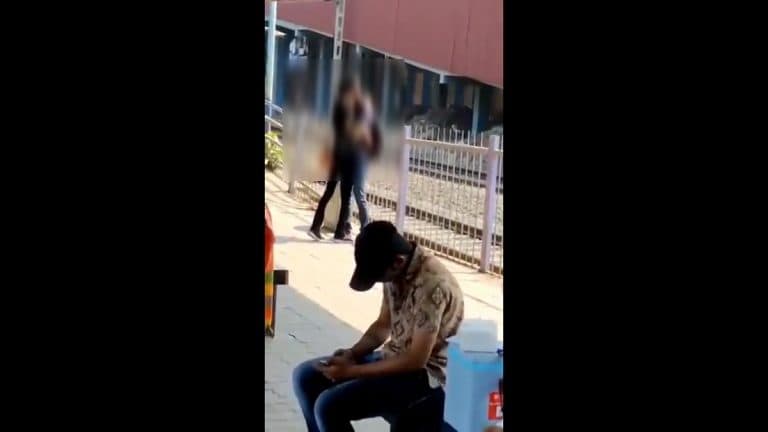 Couple Kissing Viral Video: मुंबई रेल्वे स्टेशन फलाटावर युगुलाचे चुंबन, जुनाच व्हिडिओ सोशल मीडियावर व्हायरल