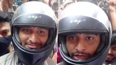 Helmet In Local Train For Safety: लोकल ट्रेनमध्ये एकाचा डोक्याला हेल्मेट घालून प्रवेश; विचारताच सांगितले कारण (Watch Video)