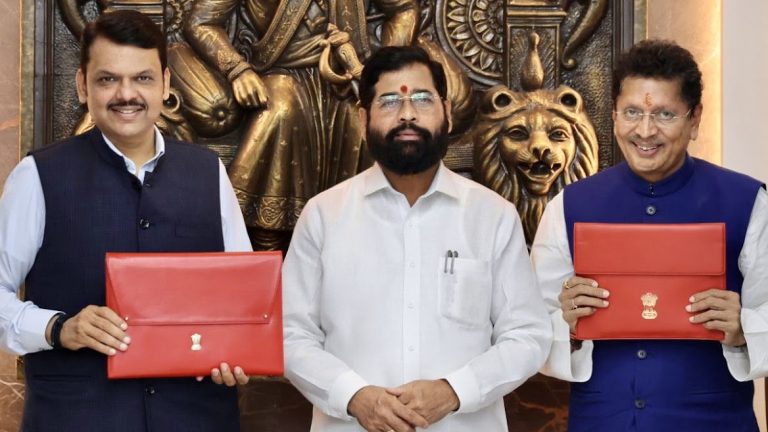 Maharashtra Budget 2023 Highlights:  आदिवासी पाडे, बंजारा तांडे, धनगर वाड्या-वस्त्या एकमेकांना जोडण्यासाठी  4000 कोटी रुपयांची तरतूद