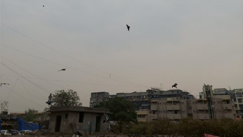 Mumbai Weather Update: ढगाळ वातावरणामुळे मुंबईकरांना उष्णतेपासून दिलासा