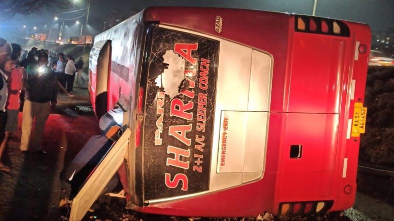 Mumbai-Bengaluru highway Accident: मुंबई बेंगलोर हायवेवर खासगी बसला पुण्यात अपघात, पाच प्रवासी जखमी