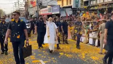 PM Modi's Craze In Kerala: कोचीमध्ये जनतेत दिसलं पंतप्रधान नरेंद्र मोदींचं क्रेझ; फुलांचा वर्षाव करत केलं मोठ्या उत्सवात केलं मोदींचं स्वागत, Watch Video