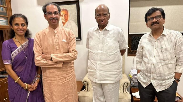 Uddhav Thackeray meets Sharad Pawar: माजी मुख्यमंत्री उद्धव ठाकरेंनी घेतली शरद पवार यांची भेट