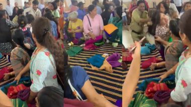 Bengaluru: सेलमध्ये साडी खरेदी करताना महिलांमध्ये तुफान हाणामारी, व्हिडीओ व्हायरल (Watch)