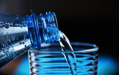 Plastic Bottles मध्ये पाणी पिणे बंद केल्यास, Blood Pressure चा धोका होतो कमी