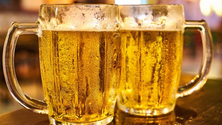 Beer Ban: हिमाचल प्रदेशातील Keylong Panchayat कडून लग्न, समारंभातील ‘फालतू खर्च’ रोखण्यासाठी मद्यपानावर बंदी