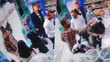 Iran: ईरानमध्ये महिलांनी हिजाब घातला नाही, संतापलेल्या व्यक्तीने दोन्ही महिलांच्या डोक्यावर फेकले दही