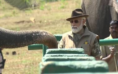 PM Modi Feeding Elephant Video: पंतप्रधान नरेंद्र मोदी यांची Theppakadu Elephant Camp ला भेट; हत्तीला खाऊ घातला ऊस (Watch)