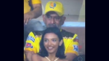 Dhoni from 2040: चेन्नई वि. पंजाब सामन्यात दिसला धोनी सारखा वृद्ध व्यक्ती, नेटीझन्सच्या धम्माल प्रतिक्रीया