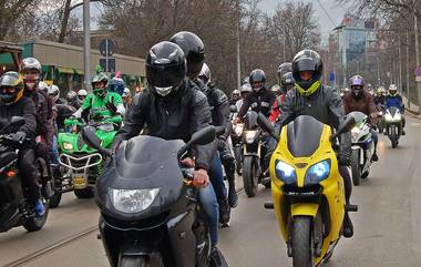 Helmet Mendatorty In Navi Mumbai: दुचाकी अपघातांचे वाढते प्रमाण रोखण्यासाठी नवी मुंबईत आता हेल्मेट वापरणे सक्तीचे