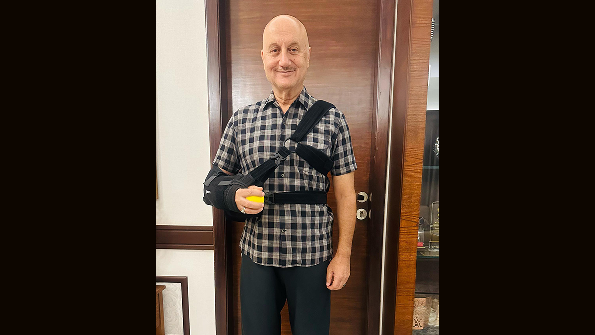 Anupam Kher Injured: 'विजय 69' चित्रपटाच्या शूटिंगदरम्यान अनुपम खेर जखमी; म्हणाले, खांद्याला दुखापत झालीय