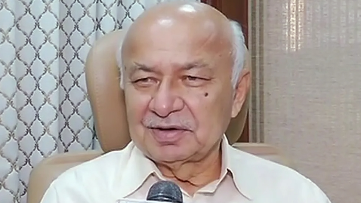 Sushilkumar Shinde on Jammu and Kashmir Visit: 'गृहमंत्री असताना काश्मीरला जायला भीती वाटायची,' सुशीलकुमार शिंदे यांनी जम्मू आणि काश्मीर भेटींच्या सांगितल्या आठवणी