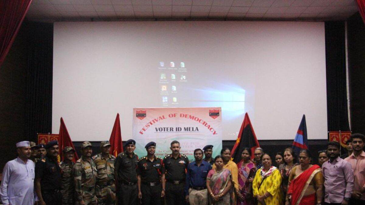 Service Voters List:  निवडणूक आयोग, मावळ मध्ये  'मतदार ओळख मेळावा' चे आयोजन; 'या' उमेदवारांची होणार सेवा मतदार म्हणून नोंदणी