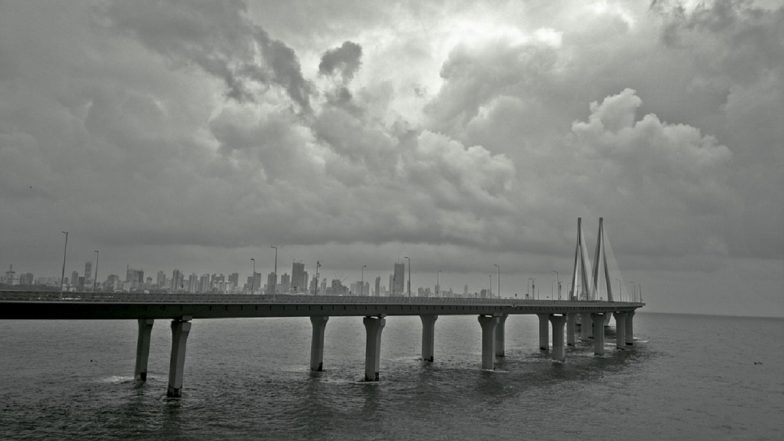 Bandra-Worli Sea Link Toll Charges Increased: मुंबईकरांसाठी मोठी बातमी! 1 एप्रिलपासून वांद्रे-वरळी सी लिंक टोल शुल्क 18 टक्क्यांनी वाढणार