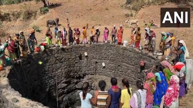 Water Crisis in Nashik: पाण्यासाठी महिलांची वणवण; नाशिक जिल्ह्यातील विदारक चित्र (Watch Video)