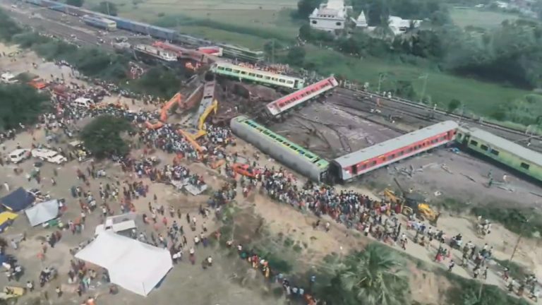 Balasore Train Accident: बालासोर ट्रेन दुर्घटनेनंतर रेल्वे मंत्रालयाने मोठी कारवाई; दक्षिण पूर्व रेल्वेच्या महाव्यवस्थापक अर्चना जोशी यांना पदावरून हटवले