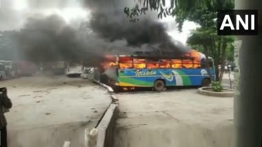 Buses  Fire Breaks Out Video: एकाच वेळी तीन बसला आग, सस्थानकावरील व्हिडिओ व्हायरल; रांची येथील Khadgarha परिसरातील घटना