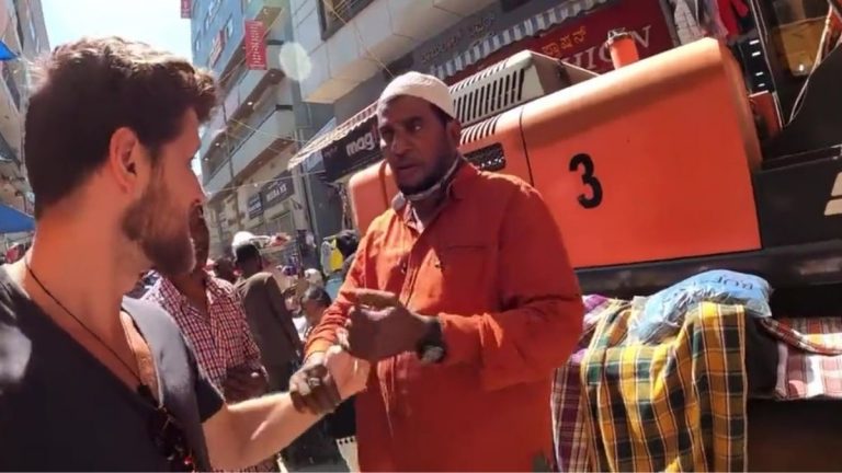 कर्नाटक मध्ये Dutch vlogger Pedro Mota सोबत वर्दळीच्या रस्त्यात गैरवर्तणूक; पोलिस स्टेशन मध्ये गुन्हा दाखल