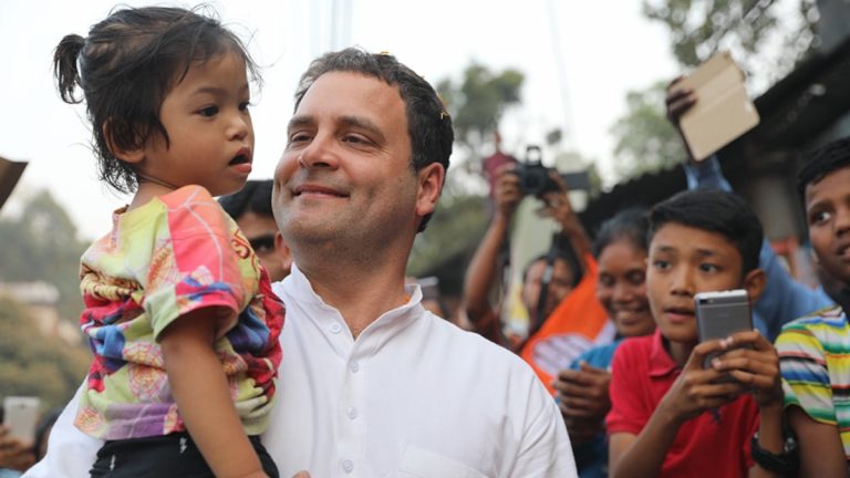 Rahul Gandhi Manipur Visit: राहुल गांधी पोहोचले मणिपूरात, रिलीफ कॅम्पमध्ये मुलांसोबत केले जेवण, पाहा VIDEO