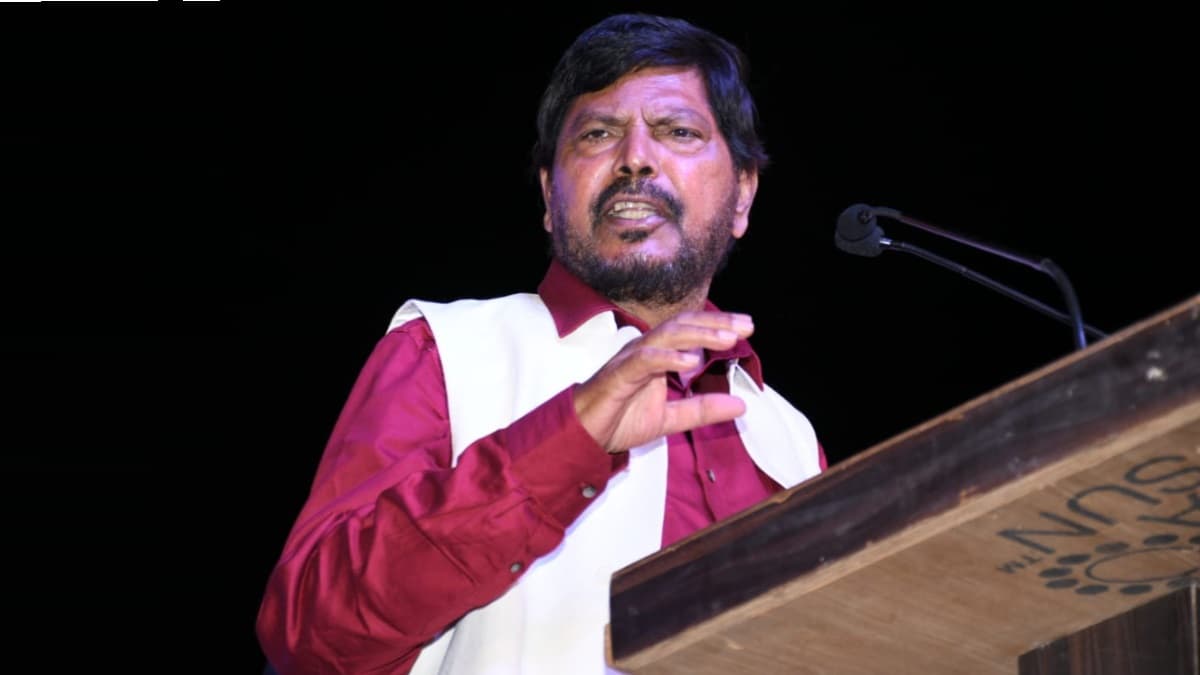 Ramdas Athawale on Rahul Gandhi: कुंभमेळ्याला भेट दिली नाही, मतदारांनी राहुल गांधी, Uddhav Thackeray यांच्यावर बहिष्कार टाकावा- रामदास आठवले