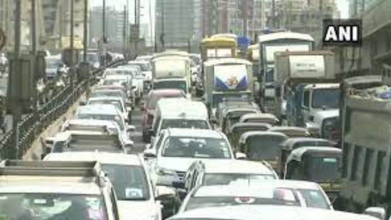 Mumbai Traffic Jam on Western Expressway: पश्चिम द्रुतगती महामार्गावर वाहतुक कोंडी, मुंबईकर त्रस्त