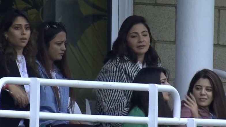 IND vs AUS, WTC Final 2023: फायनल सामन्यात ओव्हलच्या स्टँडमध्ये दिसुन आले अनुष्का शर्मा आणि रितिका सजदेह, फोटो सोशल मीडियावर व्हायरल