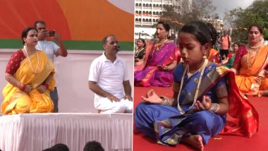 Yoga In Nauvari Saree: गेटवे ऑफ इंडिया वर महिलांचा नऊवारी साडी मध्ये योगाभ्यास; भाजपा नेत्या चित्रा वाघ यांचाही सहभाग (Watch Video)