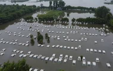 Noida Flood Video: हिंडन नदीच्या पाण्याची पातळी वाढल्याने नोएडामध्ये पूर, बाधित लोकांना मदत छावण्यांमध्ये हलवले