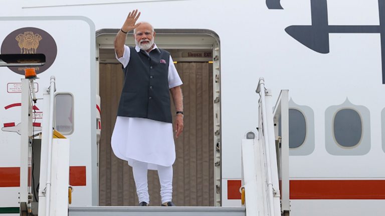 PM Narendra Modi Visit France,USE:  पंतप्रधान नरेंद्र मोदी फ्रान्स, UAE च्या तीन दिवसीय दौऱ्यावर रवाना; ''अन्न सुरक्षा आणि संरक्षण विषयावर करणार चर्चा