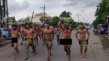 Nude Protest In Raipur: छत्तीसगडमध्ये रस्त्यावर उतरून एससी-एसटी तरुणांचे 'नग्न आंदोलन'; सरकारविरोधी संताप अनावर, जाणून घ्या कारण (Watch Video)
