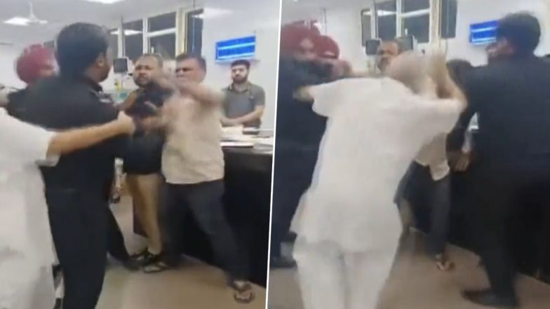 Guru Gobind Singh Hospital Video: गुरु गोविंद सिंग वैद्यकीय महाविद्यालयात रुग्णांच्या नातेवाईकांना सुरक्षारक्षकांची मारहाण व्हिडिओ व्हायरल
