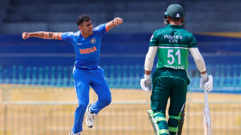 IND A Vs PAK A Score Update: रियान परागने पाकिस्तानला दिला तिसरा धक्का, धोकादायक शाहिबजादाला केले बाद (Watch Video)
