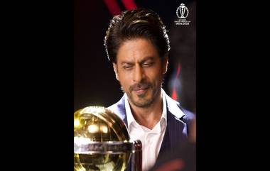 ICC ने जारी केला  Shah Rukh Khan चा Cricket World Cup 2023 Trophy सोबतचा फोटो पहा फॅन्सच्या प्रतिक्रिया